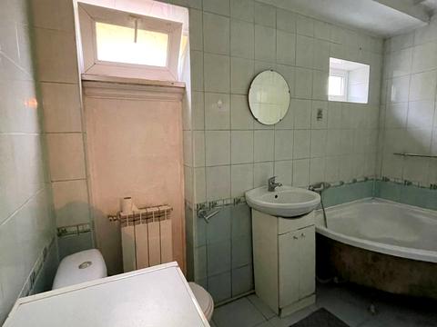 будинок за адресою Академіка Грушевського вул.