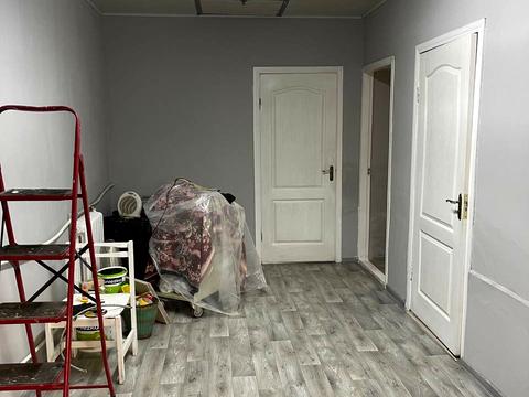 коммерческая по адресу Грушевського, 1а