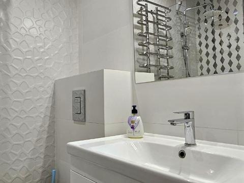 квартира за адресою Космічна вул., 112/2