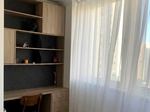 квартира за адресою Анни Ахматової вул., 30