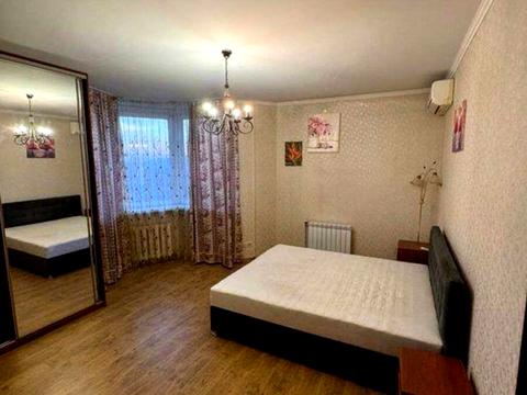 квартира за адресою Сім'ї Стешенків вул. (Тимофія Строкача), 7