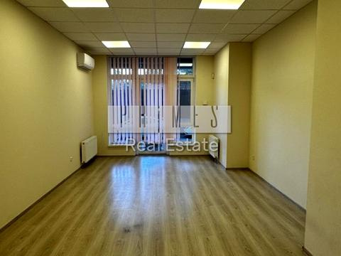 комерційна за адресою Михайла Максимовича вул. (Онуфрія Трутенка), 3-Г