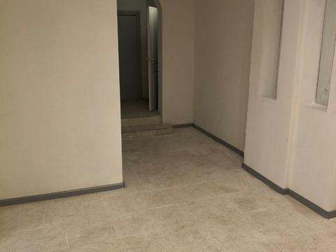 комерційна за адресою Академіка Корольова вул., 85/2