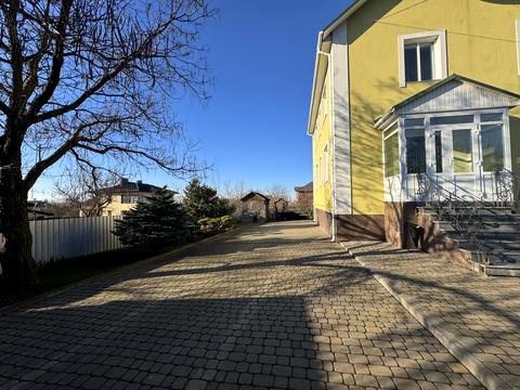 будинок за адресою Степана Бандери вул.