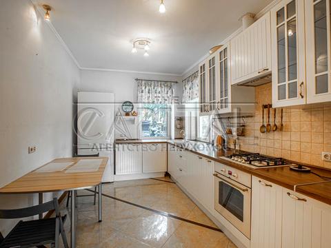 будинок за адресою с. Лебедівка, Набережна вул., 11