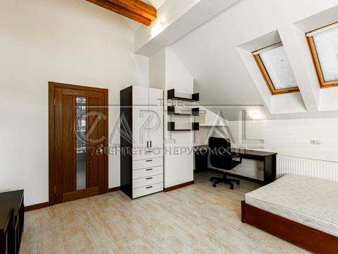 будинок за адресою с. Лебедівка, Набережна вул., 11