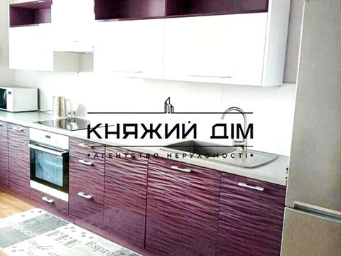 квартира за адресою Анни Ахматової вул., 13