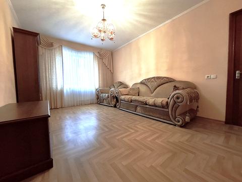 квартира за адресою Академіка Єфремова вул. (Командарма Уборевича), 29/22