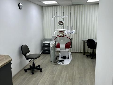 комерційна за адресою Академіка Грушевського вул., 38