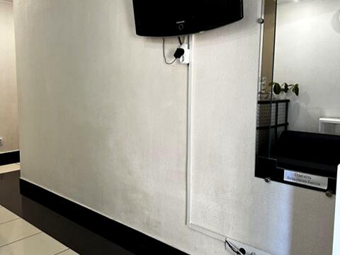 комерційна за адресою Академіка Грушевського вул., 38