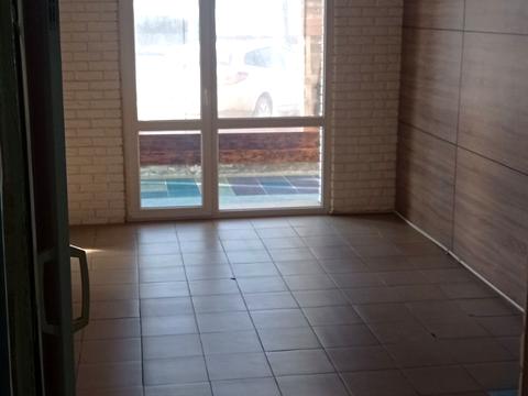 комерційна за адресою Вільної Ічкерії вул. (Волгоградська), 4