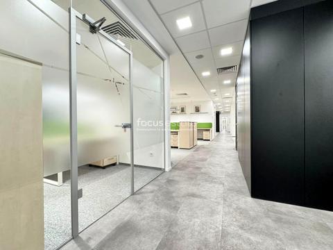 комерційна за адресою Спортивна пл., 3в