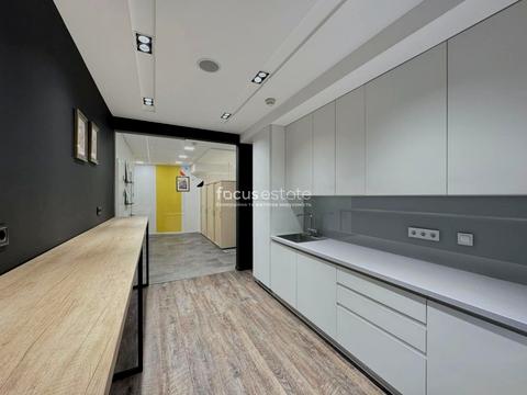 комерційна за адресою Спортивна пл., 3в