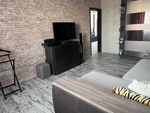 квартира за адресою Незалежності бульв. (50 років Жовтня), 14/1