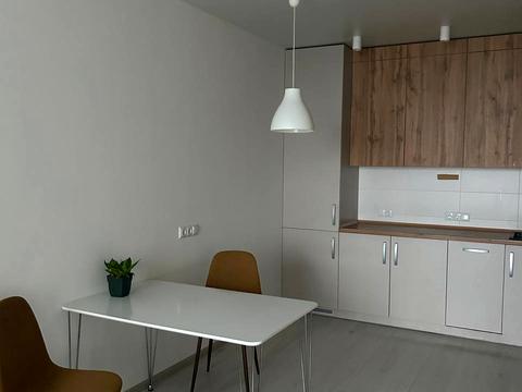 квартира за адресою Зарічна вул., 4