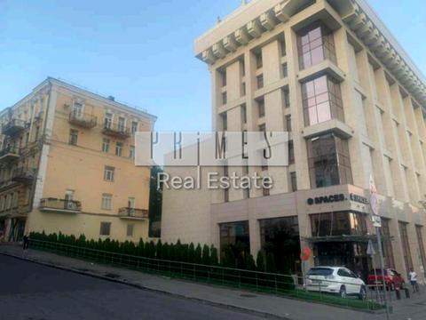 комерційна за адресою Костельна вул., 7