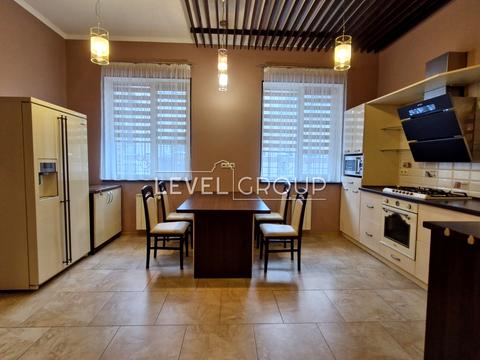 будинок за адресою Патріотів вул.