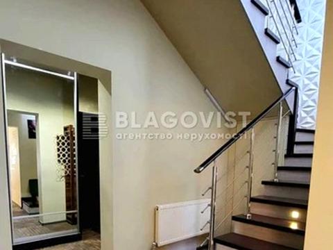 будинок за адресою незалежності, 1