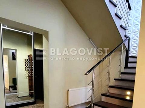 будинок за адресою незалежності, 1