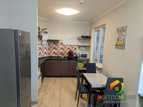 квартира за адресою Софії Русової вул., 1