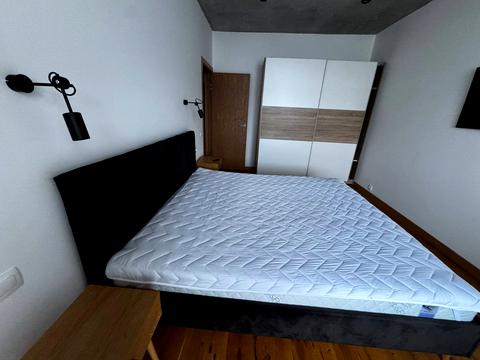 квартира за адресою Машинобудівників вул., 16