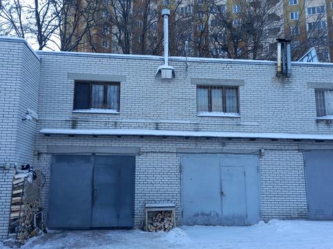 паркомісце за адресою Бакинська вул., 37-А