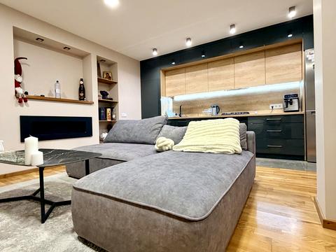 квартира по адресу Зеленая ул., 204а