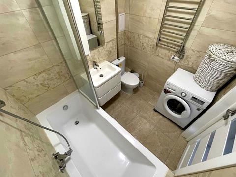 квартира за адресою Академіка Шалімова вул., 65