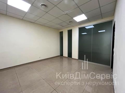 комерційна за адресою Микільсько-Слобідська вул., 6-В