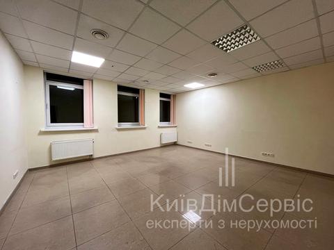 комерційна за адресою Микільсько-Слобідська вул., 6-В