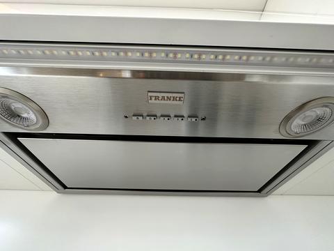 квартира за адресою Салютна вул., 2к1