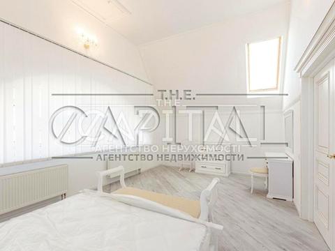 дом по адресу Парижский пер. (Добролюбова)