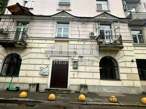 комерційна за адресою Кудрявська вул., 8-А