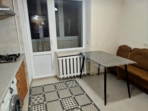 квартира за адресою Миколи Міхновського вул., 10/2