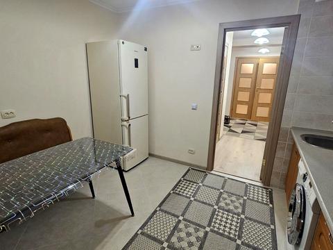 квартира за адресою Миколи Міхновського вул., 10/2