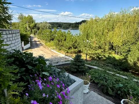 будинок за адресою Вишнева