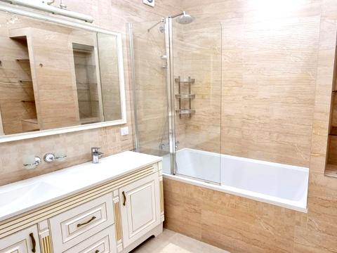 квартира по адресу Литературная ул., 1а