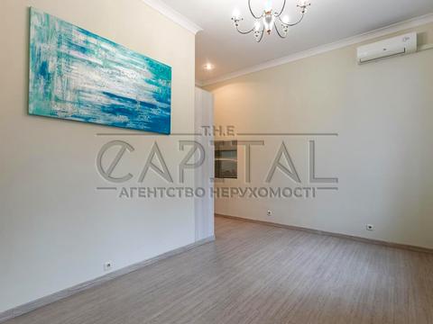 комерційна за адресою Київ, Лютеранська вул., 12