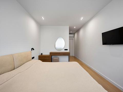 квартира по адресу Угорская ул., 12