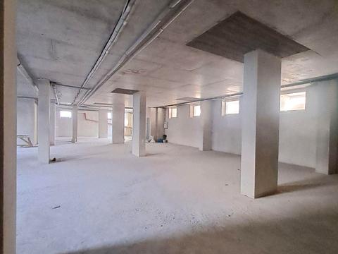 комерційна за адресою Сніжна вул., 52