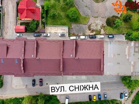 комерційна за адресою Сніжна вул., 52