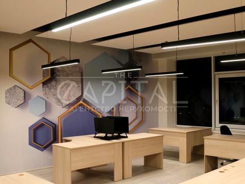 комерційна за адресою Антоновича вул. (Горького), 170/172