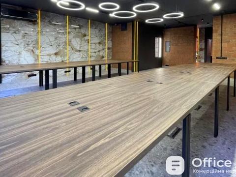 комерційна за адресою Джона Маккейна вул. (Івана Кудрі), 1-Б