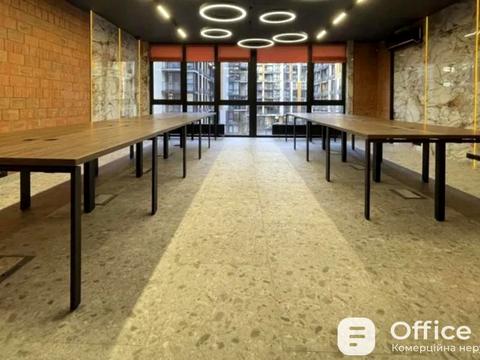 комерційна за адресою Джона Маккейна вул. (Івана Кудрі), 1-Б