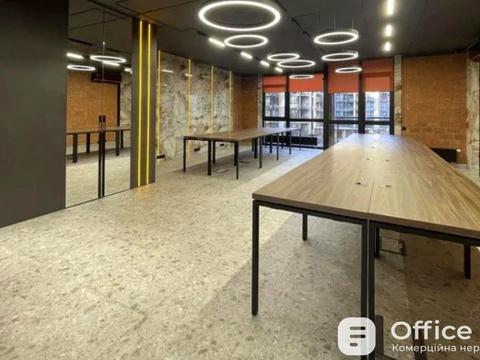 комерційна за адресою Джона Маккейна вул. (Івана Кудрі), 1-Б