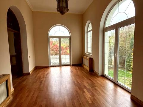 будинок за адресою Ягідна вул.