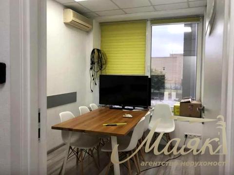 комерційна за адресою Болсуновська вул. (Сергія Струтинського), (Будинок)