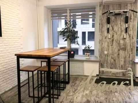 комерційна за адресою Болсуновська вул. (Сергія Струтинського), (Будинок)