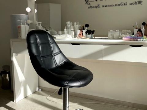 комерційна за адресою Вишгородська вул., 12