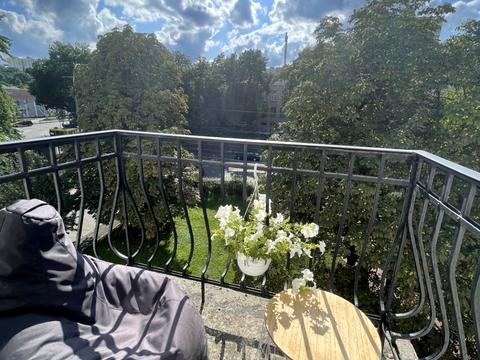 комерційна за адресою Вишгородська вул., 12